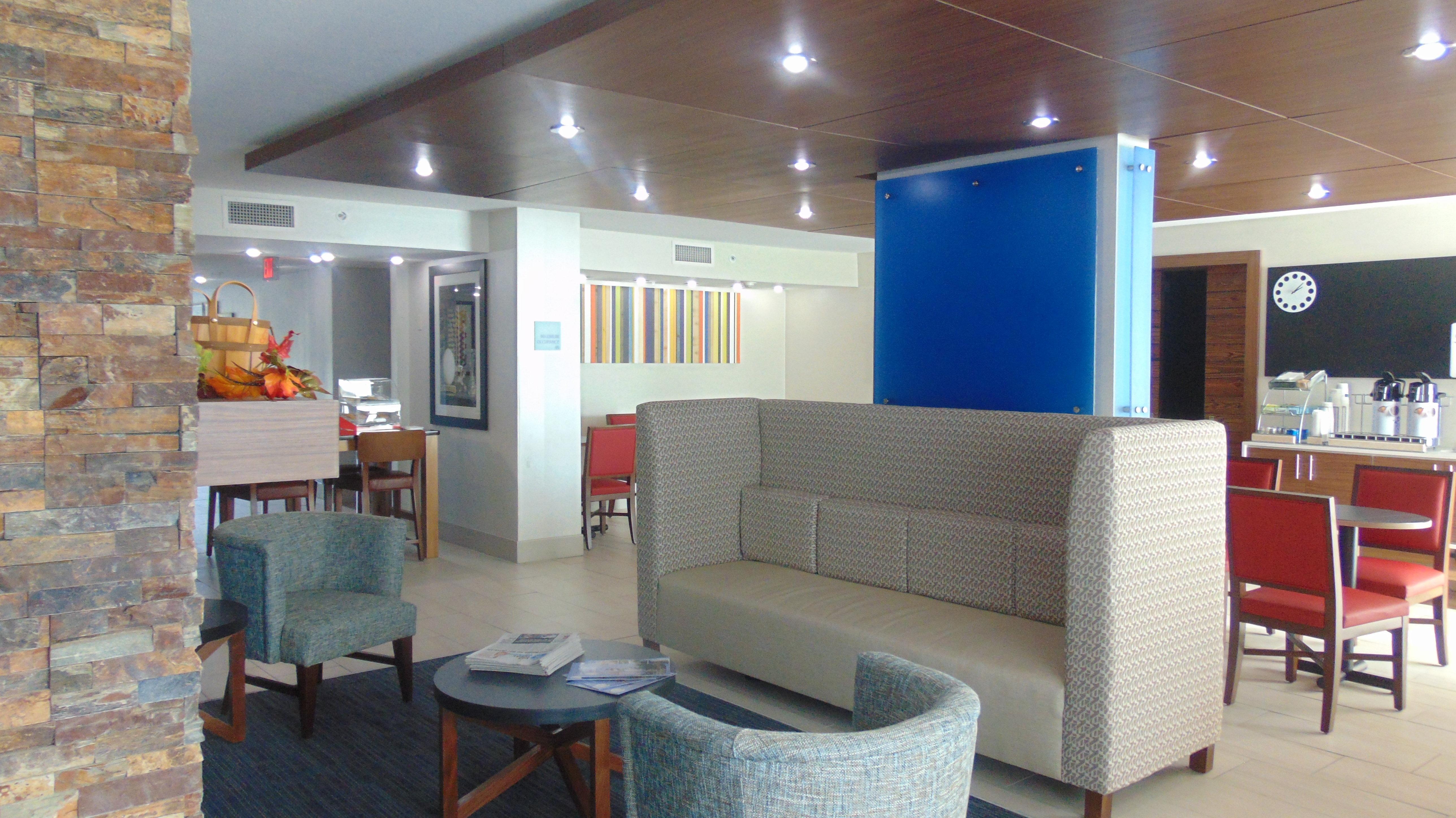 Holiday Inn Express & Suites Wapakoneta By Ihg Eksteriør billede